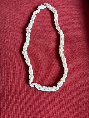 Handcrafted White Shell Necklace – Beach Style Women’s Jewelry